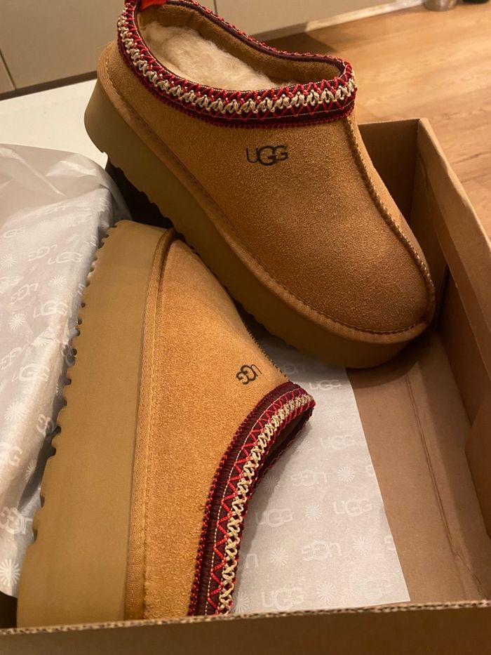 Bottes moufles  Ugg tazz taille 38 neuve - photo numéro 6