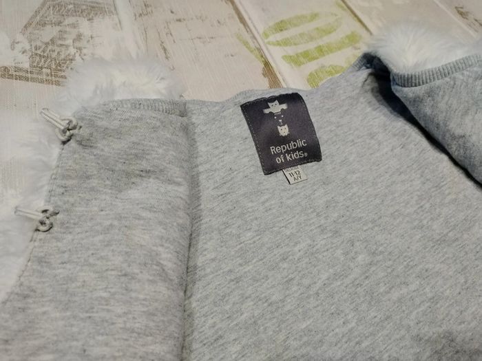 Veste blanche et grise - photo numéro 3