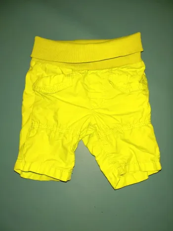 Short S.oliver taille 6 mois