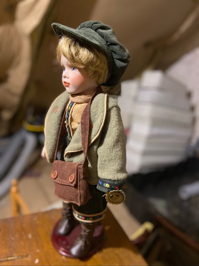 Poupée de collection en porcelaine de Rf collection - photo numéro 3