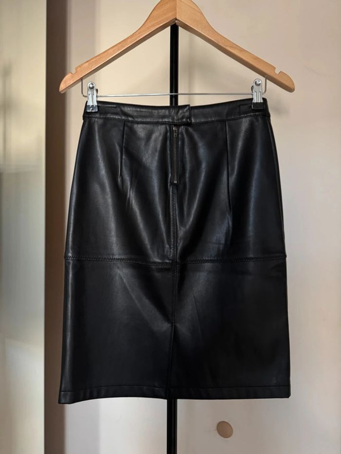 Jupe crayon en similicuir S Vila - photo numéro 2