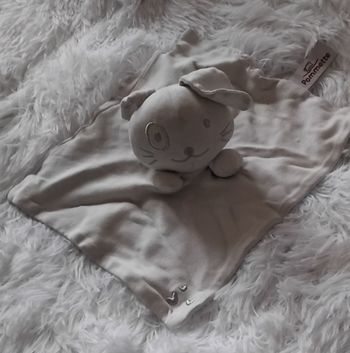 Doudou carré plat lapin blanc- cœurs argentées - Pommette
