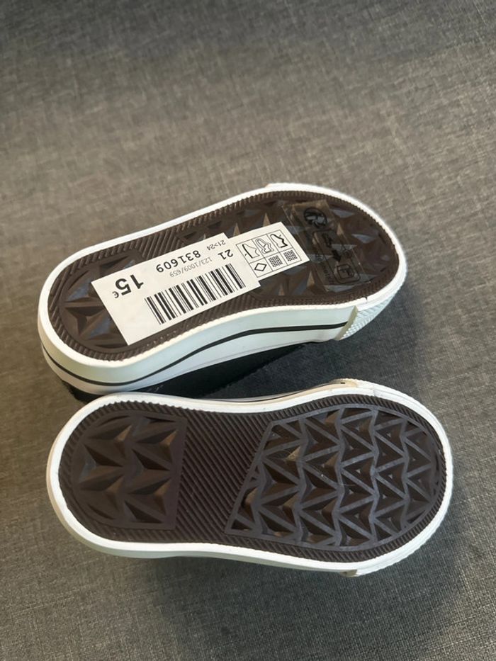 Basket scratch taille 21 - photo numéro 4