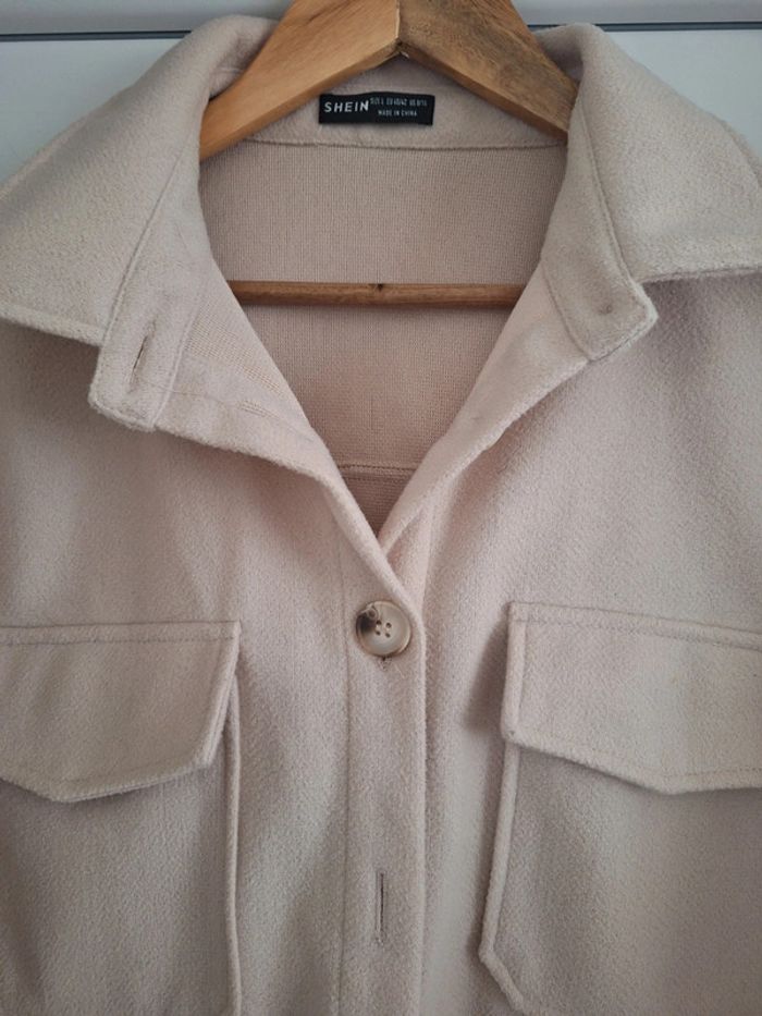 Belle chemise Shein taille 40 / 42 - photo numéro 2