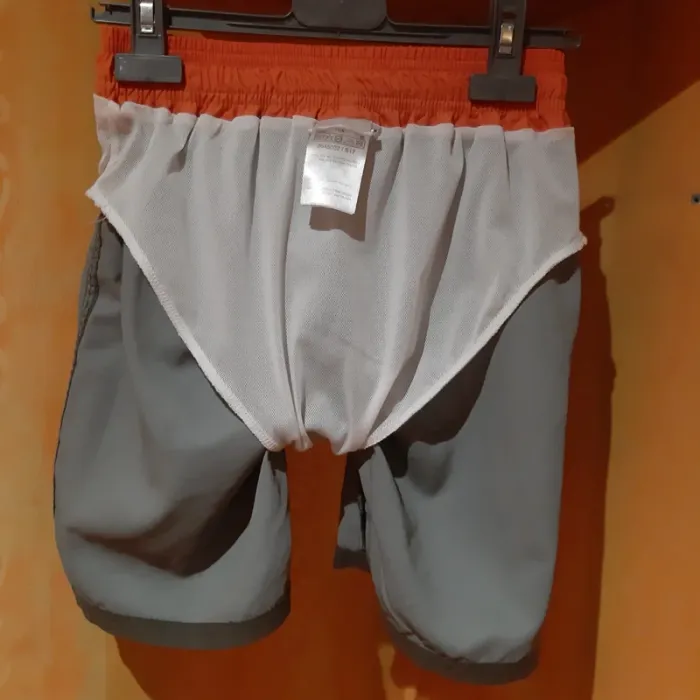 Short (de bain) 10 ans neuf - photo numéro 4