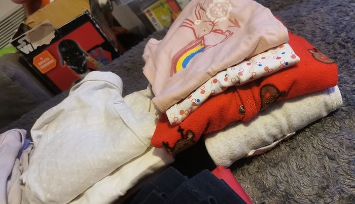 Vêtements en lots - photo numéro 2