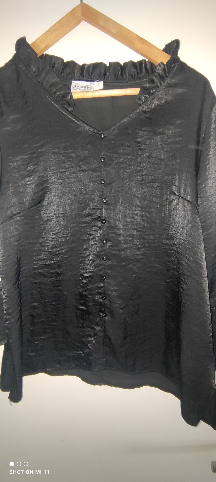 Jolie blouse  noire T44 - photo numéro 7