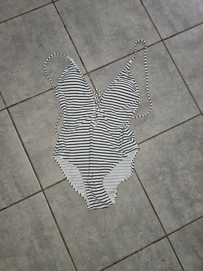 Joli maillot bain femme