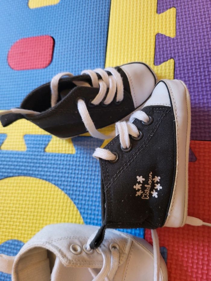 Lot de 2 paires chaussures bébé 6-9 mois - photo numéro 3