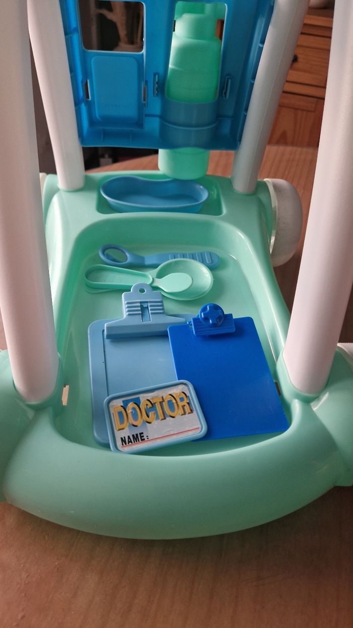 Chariot infirmier - photo numéro 3