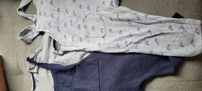 Lot 2 salopette et 1 t-shirt manches longues