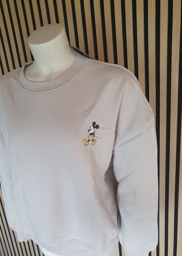 Superbe sweat Mickey Mango 🖤 - photo numéro 3