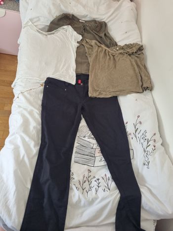 Jolie tenue femme taille XLCette tenue est composée de :
