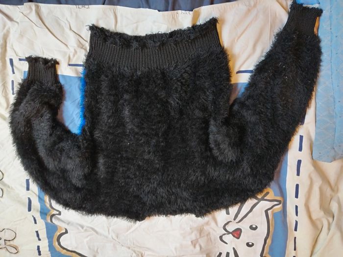 Pull d'hiver avec motif floral doré - photo numéro 2