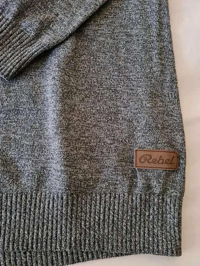 Pull léger en laine - photo numéro 3
