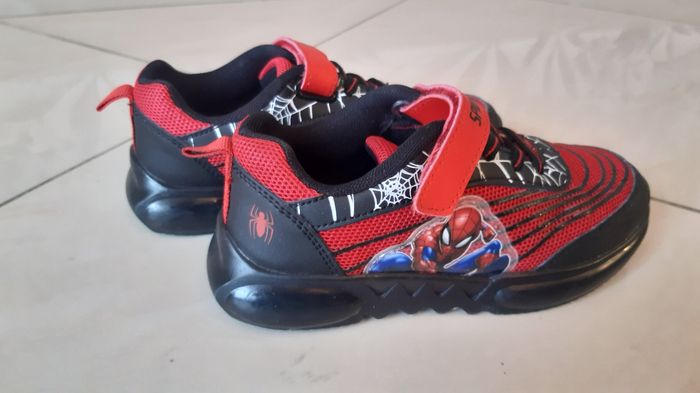 Basket Spiderman T31 7€ - photo numéro 2