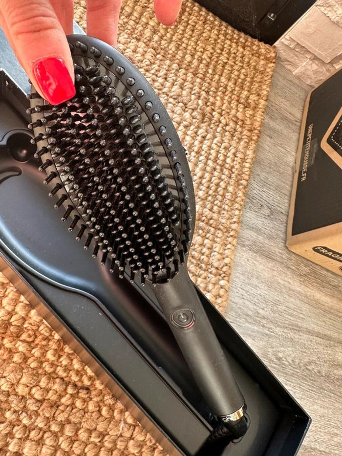 Brosse lissante chauffante GHD - photo numéro 5