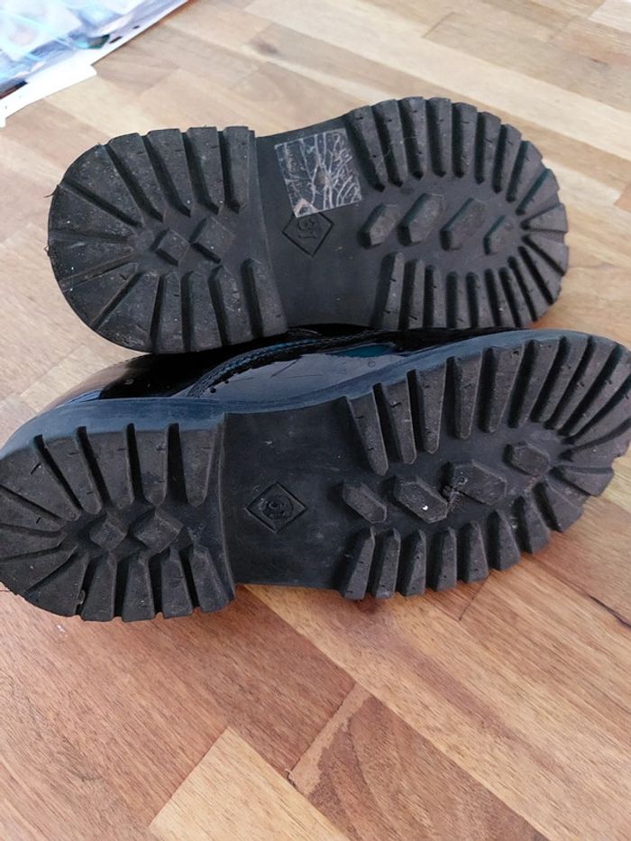 Chaussures vernis fille taille 31 - photo numéro 2