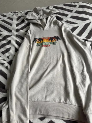 Pull garçon