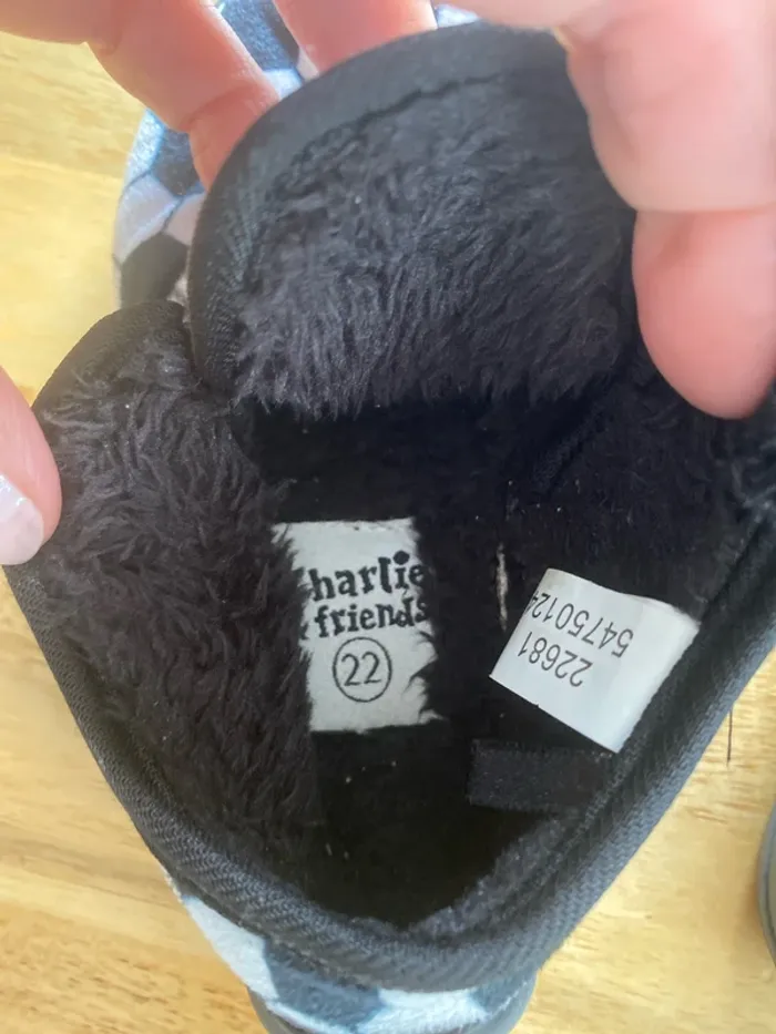 Chaussons taille 22 - photo numéro 4