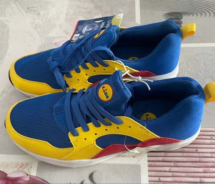 Chaussures Lidl édition limitée - photo numéro 2