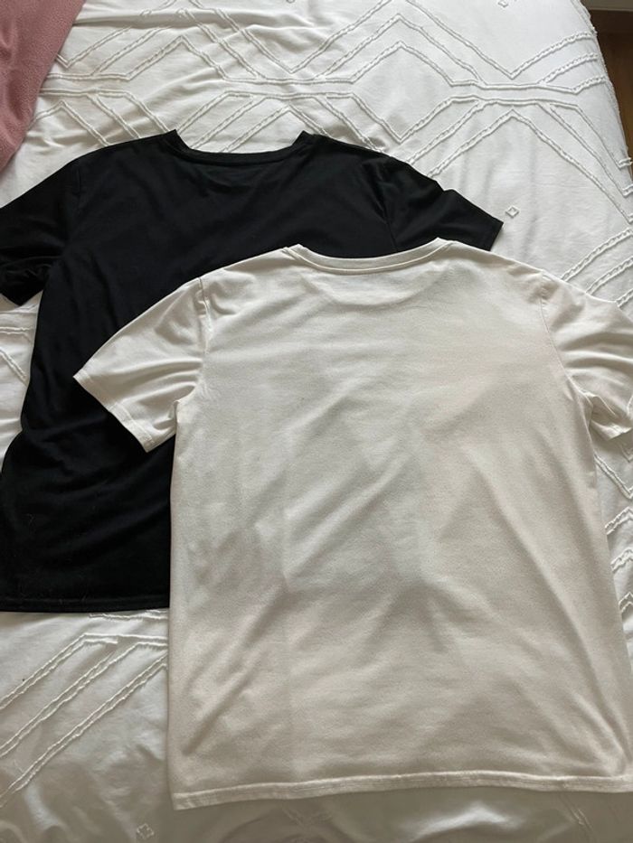 lit de 2 t-shirt basiques noir et blanc - photo numéro 3