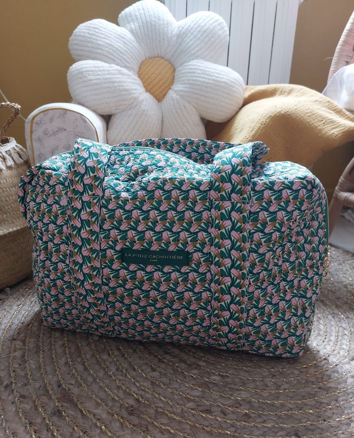 Sac week-end, à langer vert La p'tite cachottière