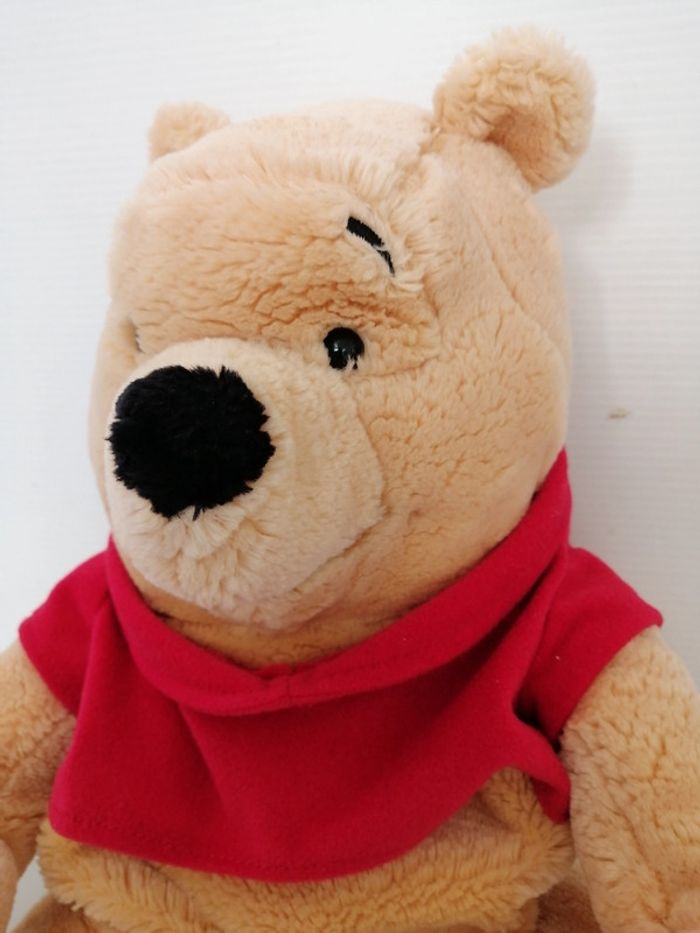 peluche range pyjama '' disney winnie l ourson '' - photo numéro 2