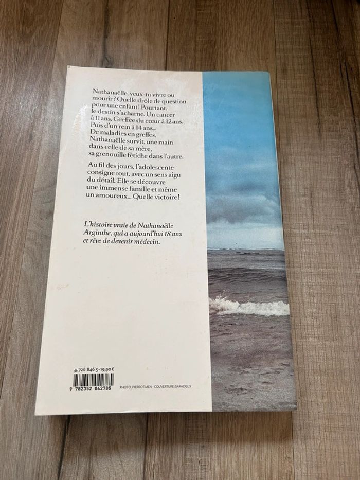 Livre née sous les étoiles , grand format - photo numéro 2