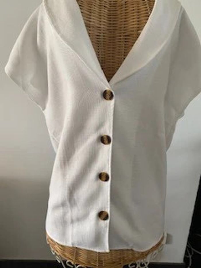 Chemise blouse blanche en lin et coton taille 38 / 40 - photo numéro 2
