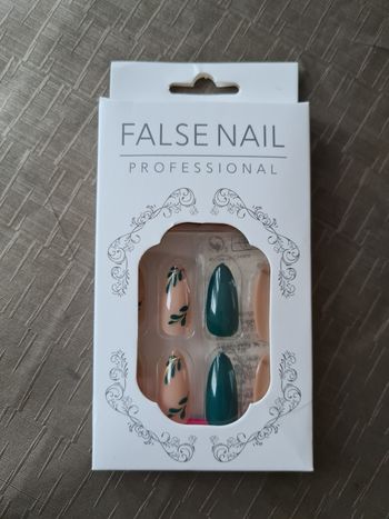 Faux ongles amande