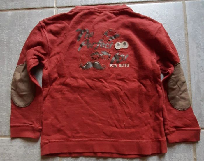 Pull léger 5ans - photo numéro 2