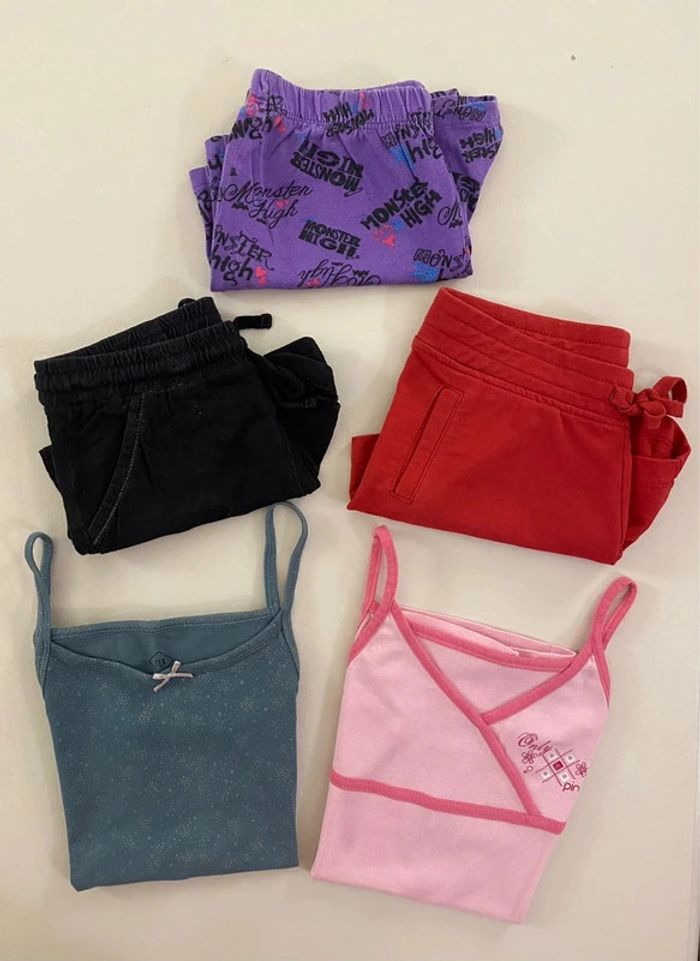 Lot 3 shorts et 2 débardeurs Taille 8 ans - photo numéro 12