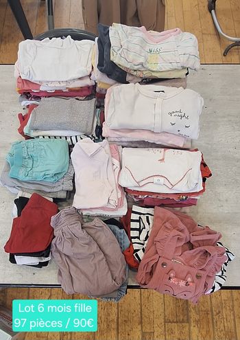 Lot vêtements bébé fille 6 mois