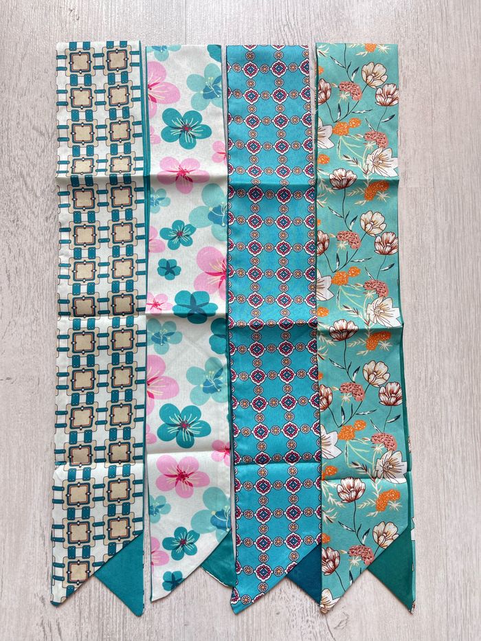 Lot de 4 bandeaux, foulards vintage