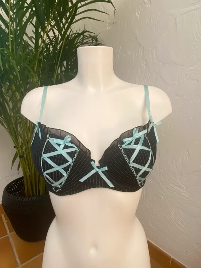 Soutien gorge noir et bleu