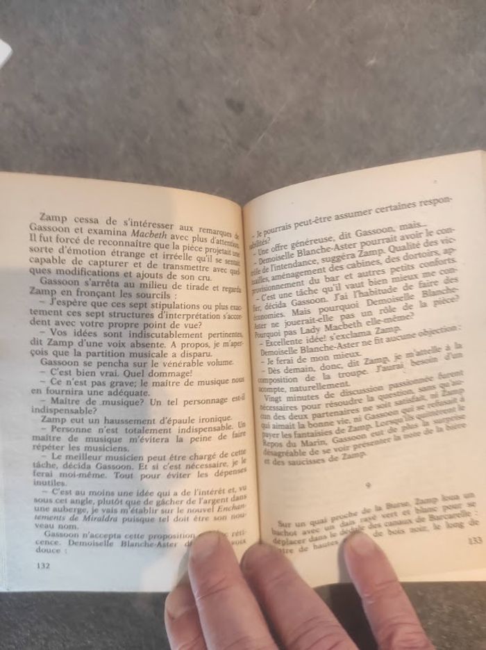 Les baladins de la Planète Géante Jack Vance Le Masque SF n°114 1981 - photo numéro 4