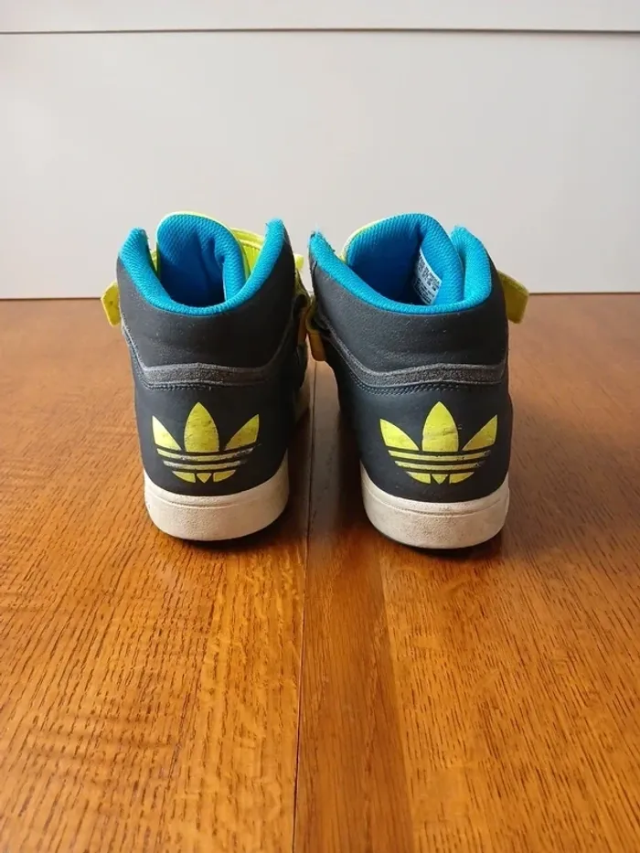 👟 Baskets montantes Adidas – Pointure 37 1/3 – État satisfaisant - photo numéro 2