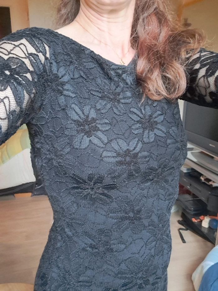 Dentelle résille, robe élégante 🌸 - photo numéro 2