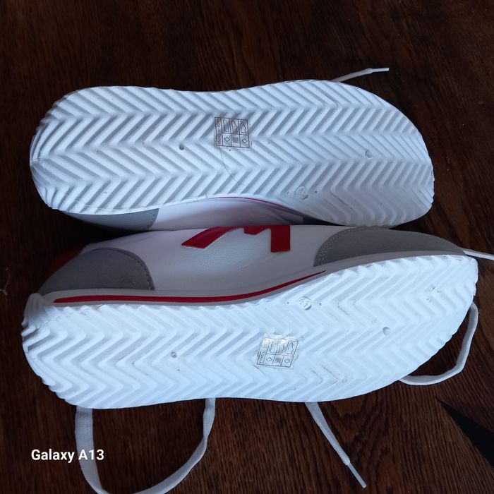 Baskets neuve  41 - photo numéro 3