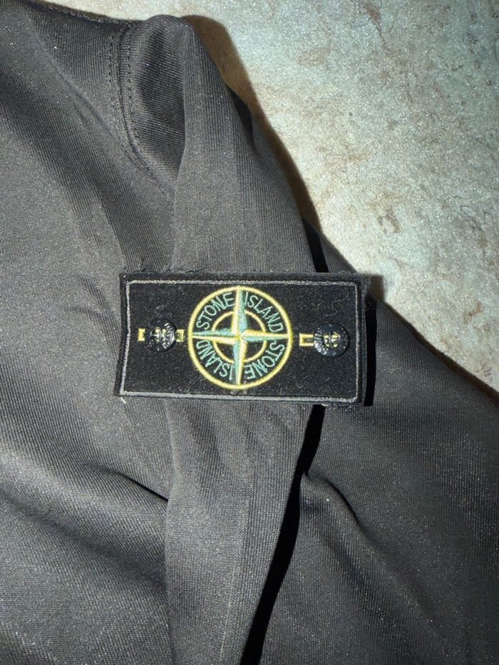 Pull Stone Island taille M - photo numéro 3