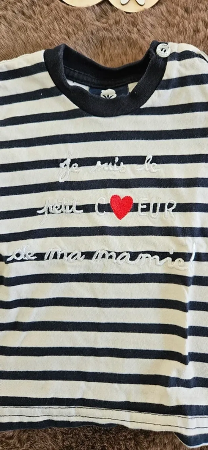 T-shirt marin le petit cœur a mamie 18 mois - photo numéro 3