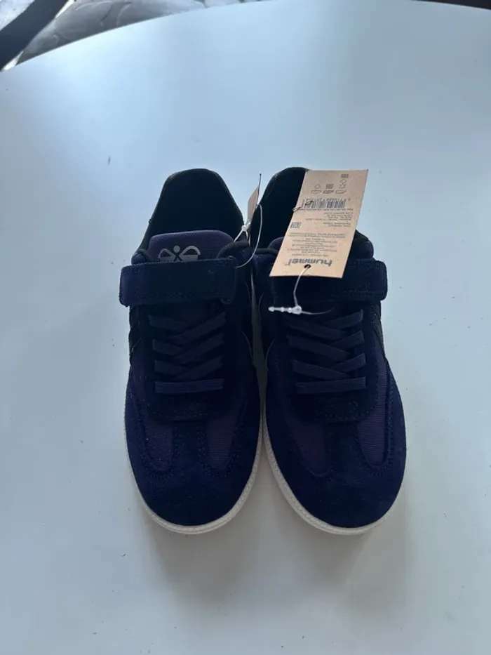 Baskets Hummel violet et noir – Taille 33 – Neuves étiquette - photo numéro 2