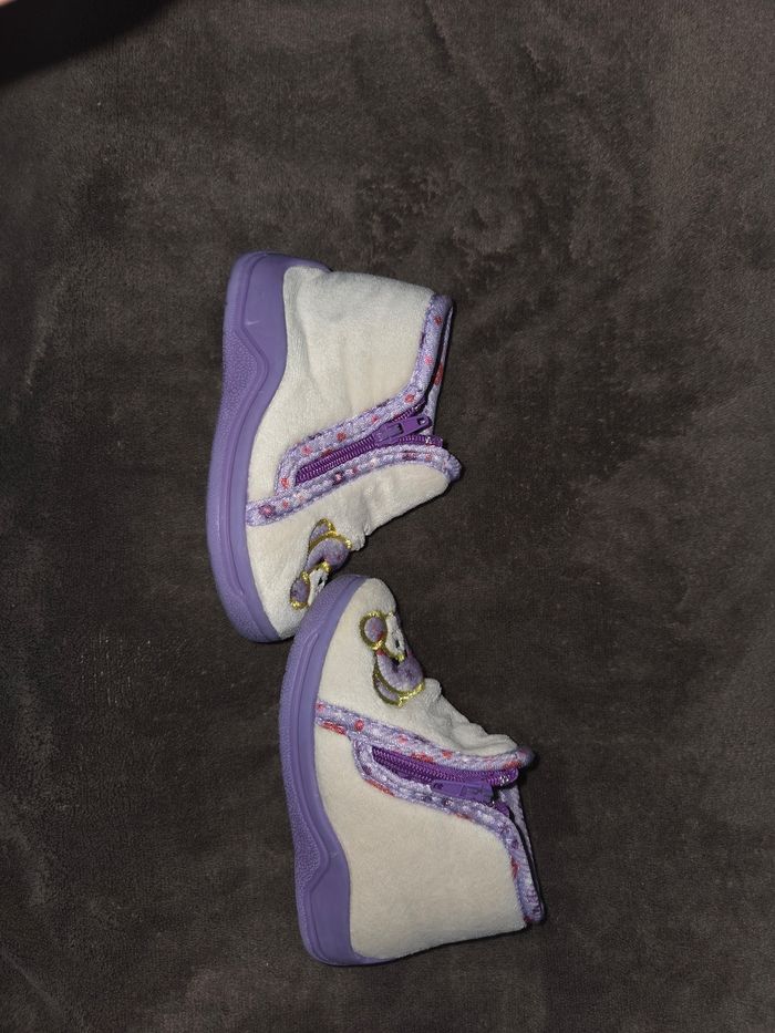 Chaussons/pantoufles fille 19 - photo numéro 2