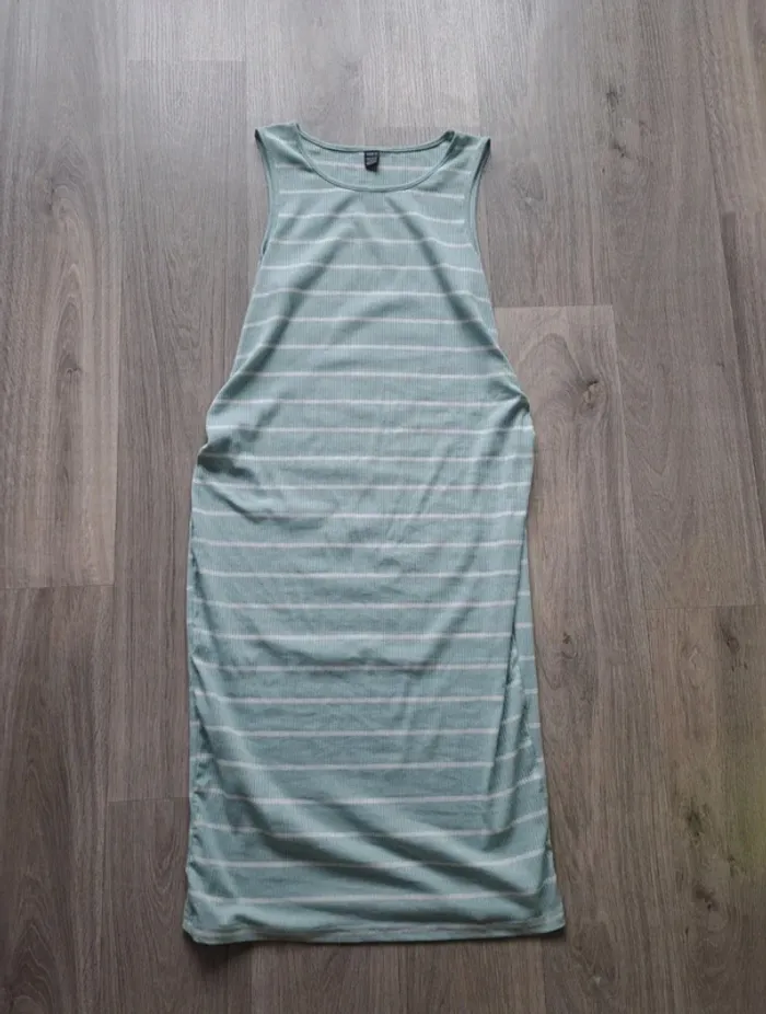 Robe droite - photo numéro 3