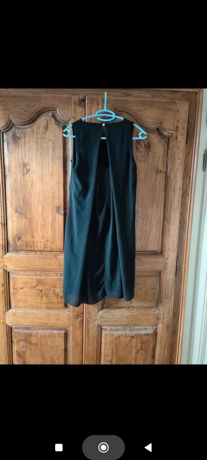 Robe noire - photo numéro 2