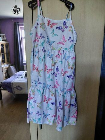 Très jolie robe d'été fille T 8 ans 
