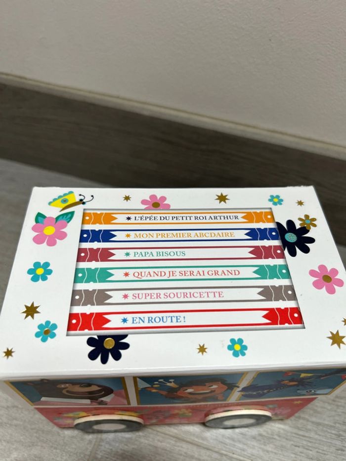 Bibliothèque mon bus à histoires - photo numéro 2
