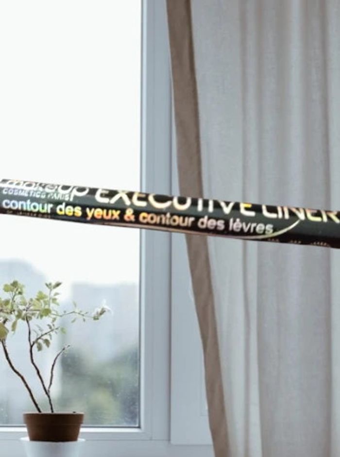 Contour des yeux et des lèvres vert - photo numéro 3