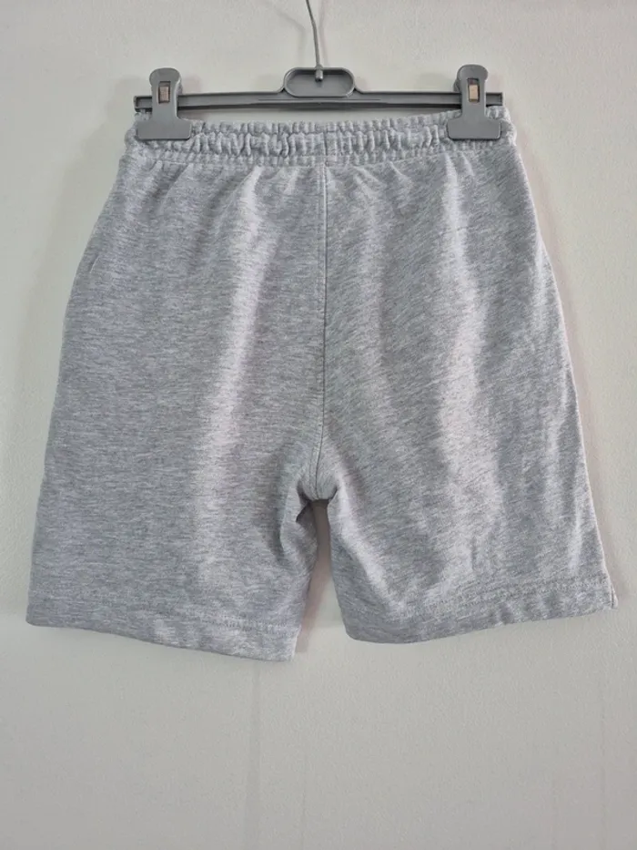 Short T.12 ans / XXS - photo numéro 3